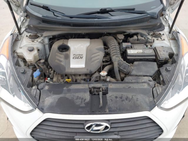 Hyundai VELOSTER Turbo Image 10