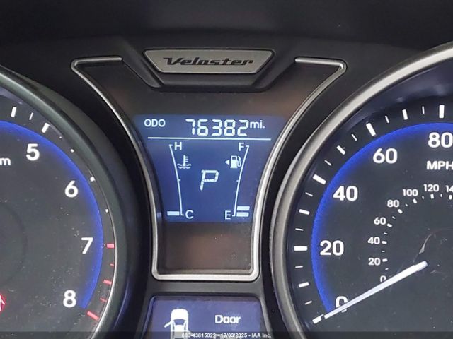 Hyundai VELOSTER Turbo Image 15