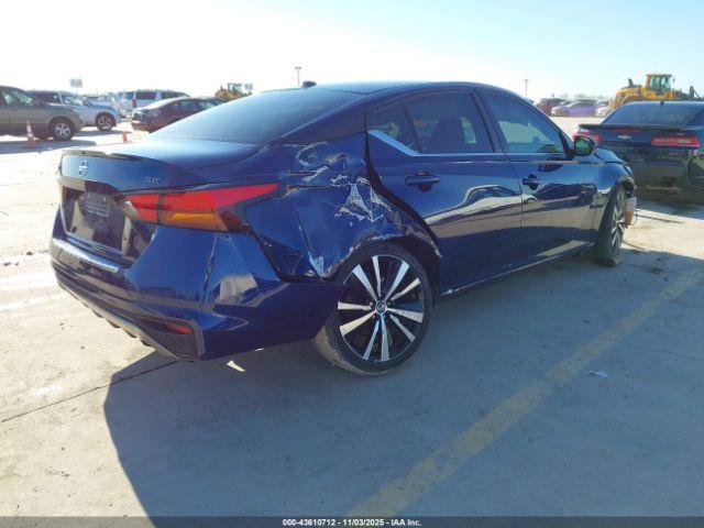 Nissan Altima Sr Fwd Image 3