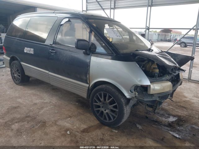 Toyota Previa Image 1