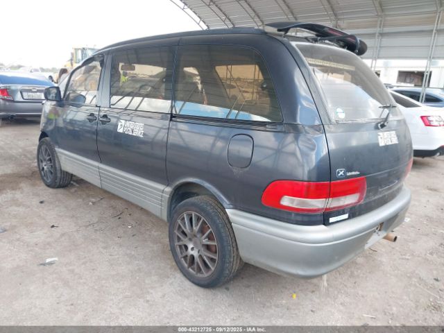 Toyota Previa Image 9