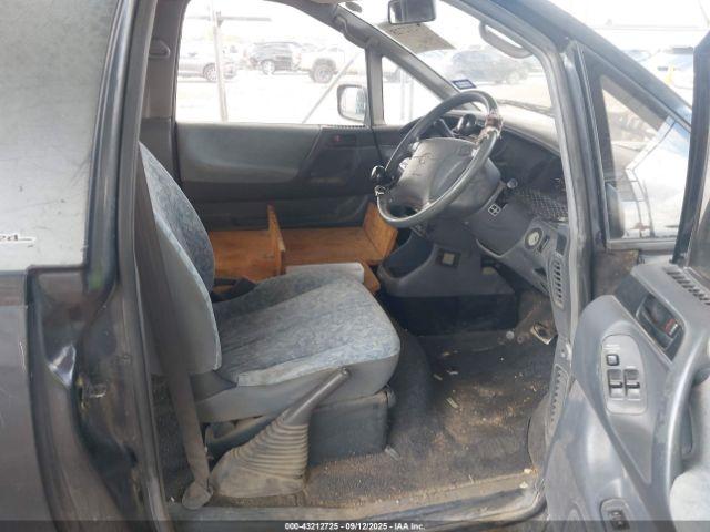 Toyota Previa Image 7