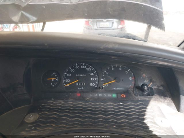 Toyota Previa Image 17