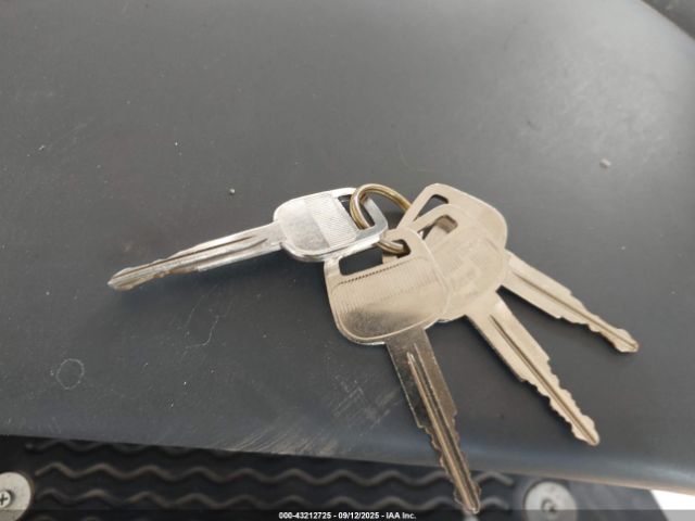 Toyota Previa Image 8