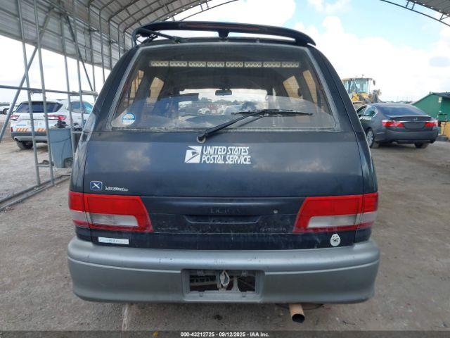Toyota Previa Image 14
