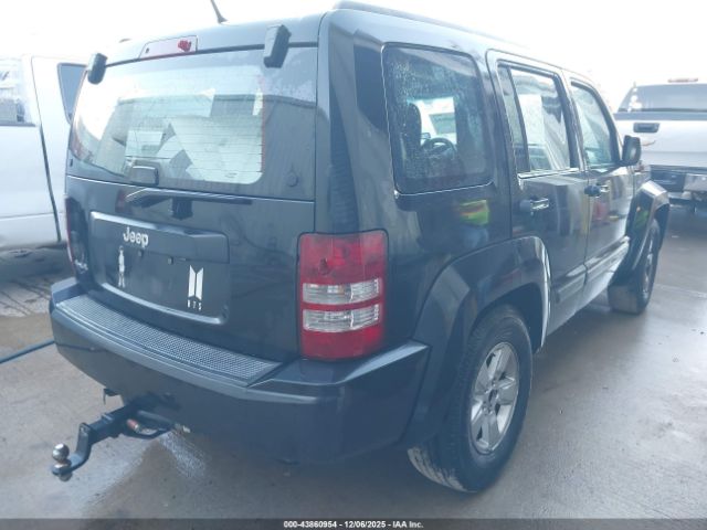 Jeep Liberty Sport Image 4