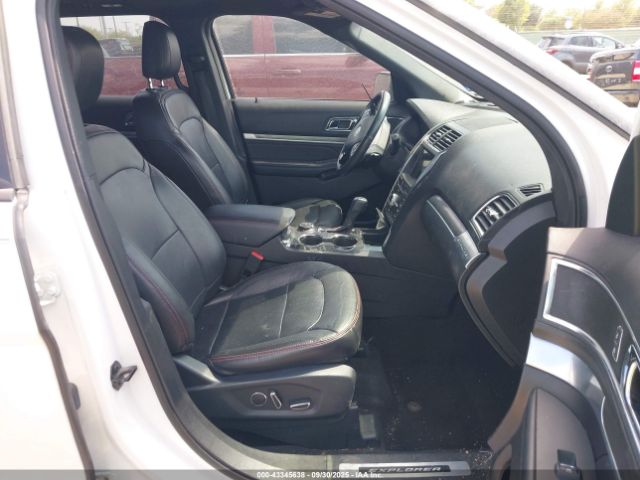 Ford Explorer Sport Image 5