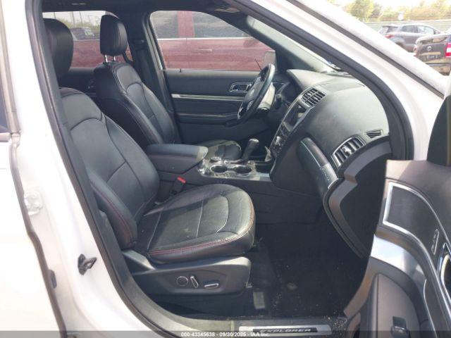 Ford Explorer Sport Image 5