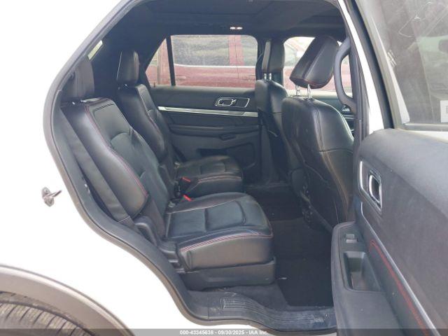 Ford Explorer Sport Image 6