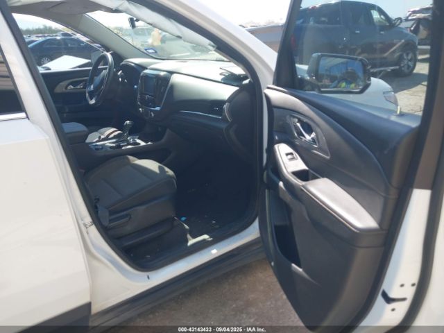 Chevrolet Traverse Ls Image 6