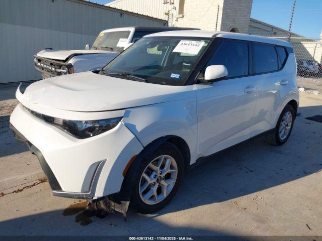 Kia Soul Lx Image 17