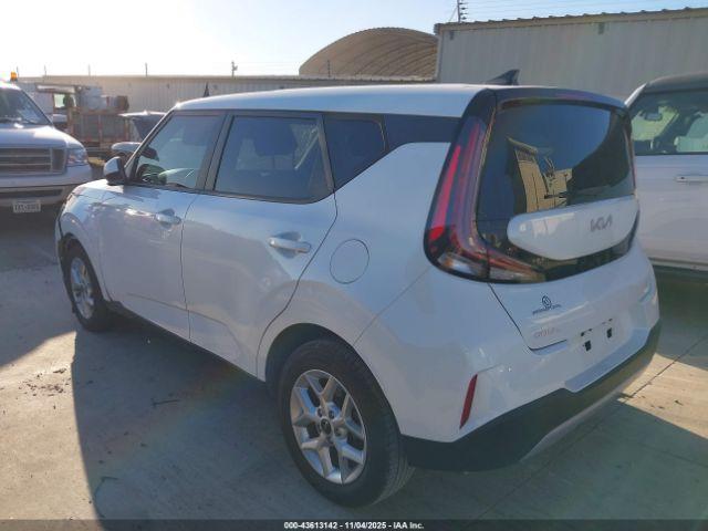 Kia Soul Lx Image 8