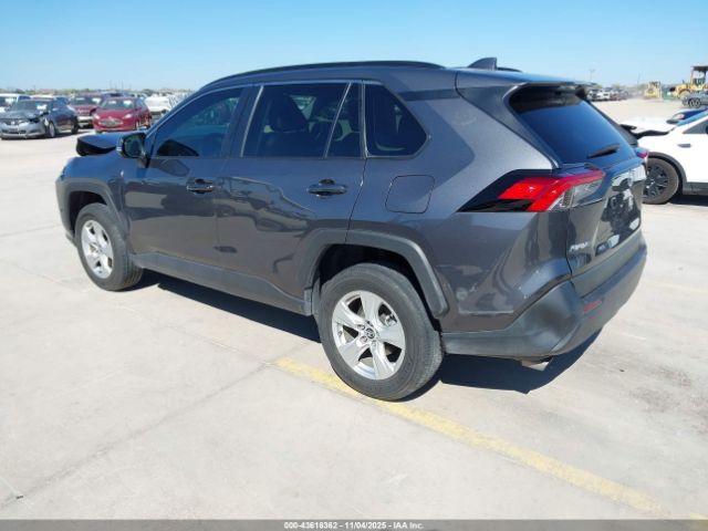 Toyota RAV4 Xle Image 4
