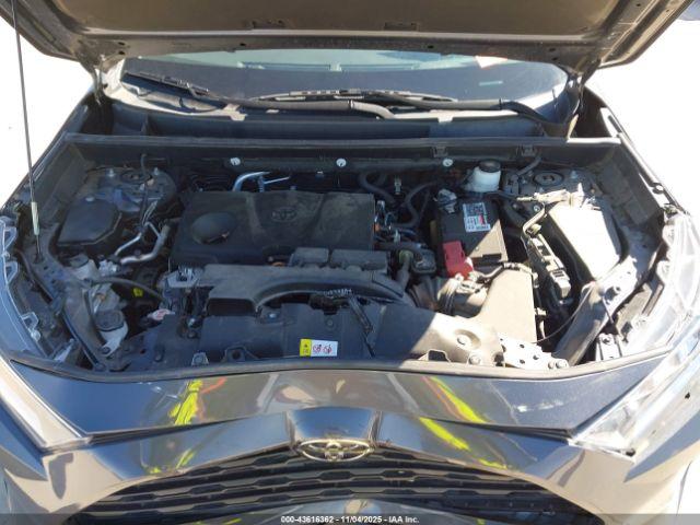 Toyota RAV4 Xle Image 15