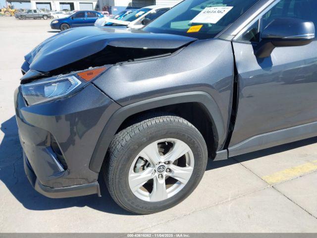Toyota RAV4 Xle Image 19