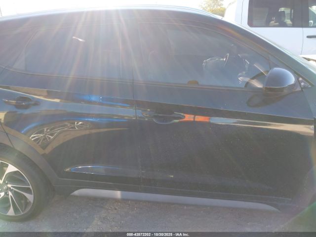 Hyundai TUCSON Sport Image 5