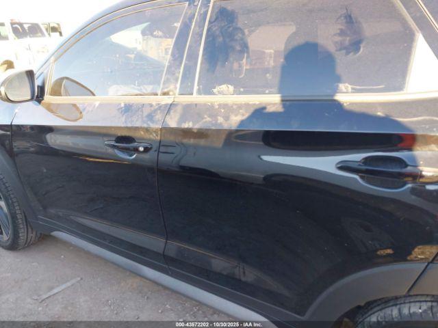 Hyundai TUCSON Sport Image 14