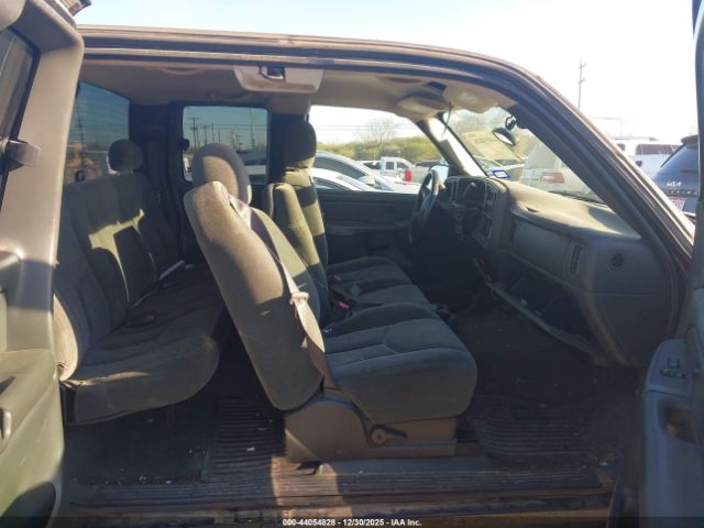 Chevrolet Silverado 1500 Ls Image 12