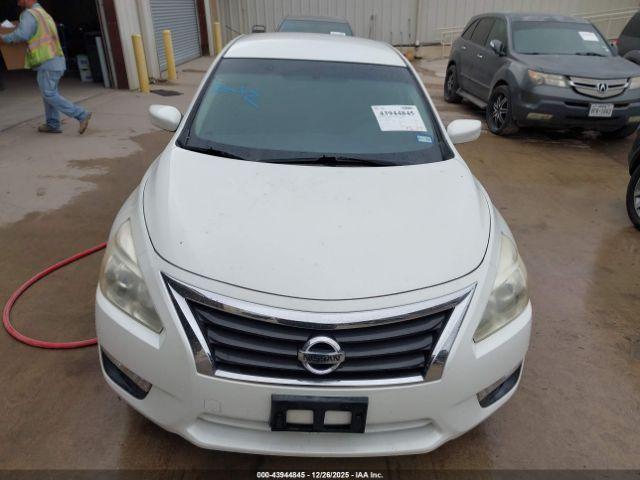 Nissan Altima 2.5 S Image 3