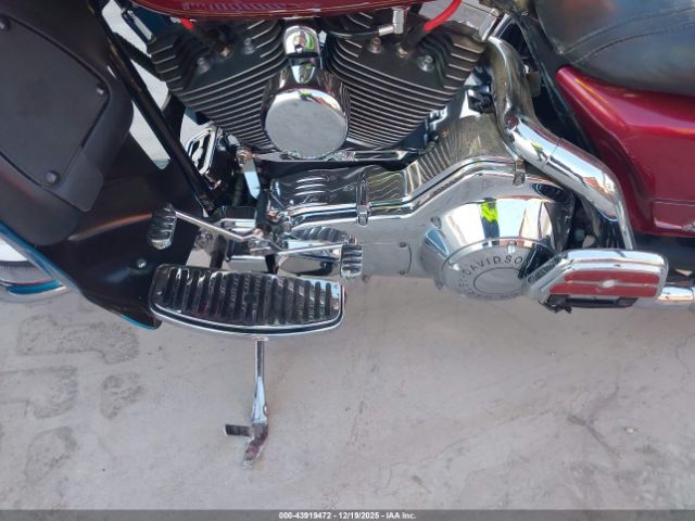 Harley-Davidson Flhtci Image 5