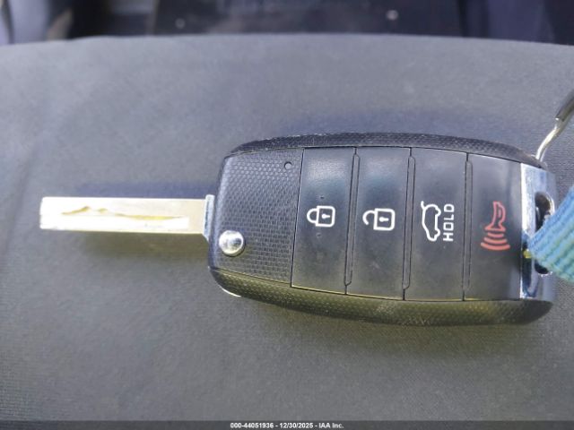 Kia Sorento 2.4l Lx Image 8