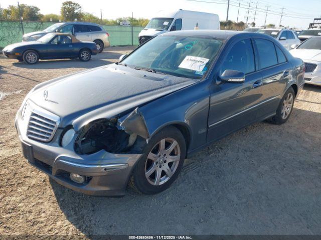 Mercedes-Benz E-Class Image 16