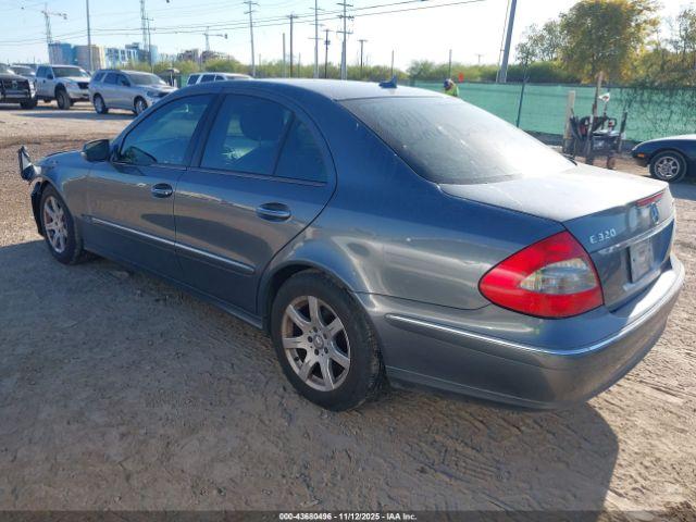 Mercedes-Benz E-Class Image 3