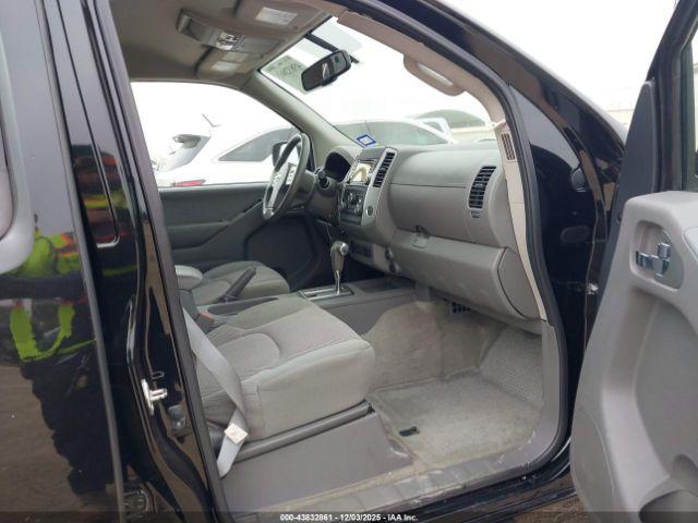 Nissan Frontier Sv Image 11