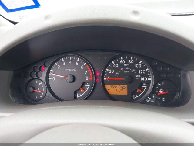 Nissan Frontier Sv Image 8