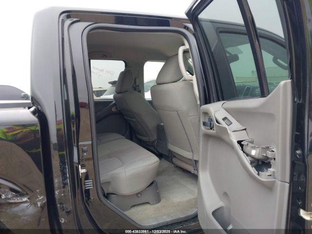 Nissan Frontier Sv Image 12