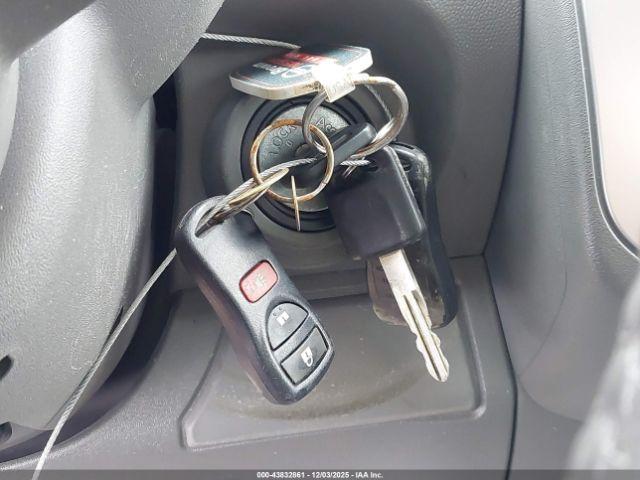 Nissan Frontier Sv Image 14