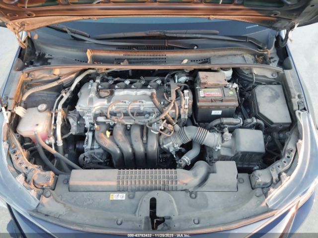 Toyota Corolla Le Image 10