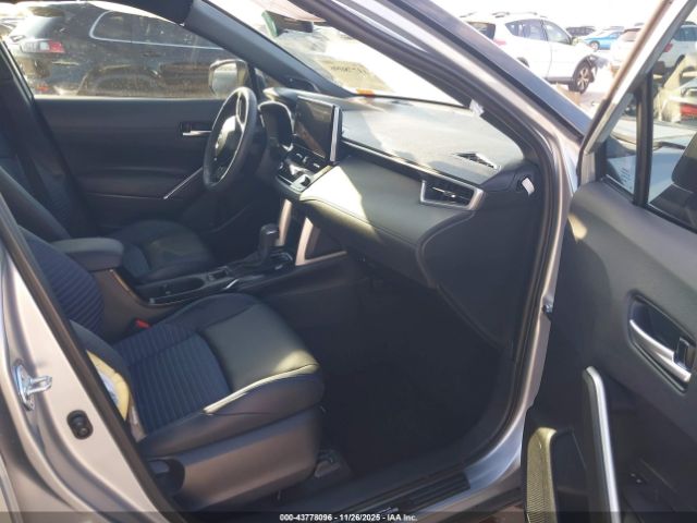 Toyota Corolla Xse Image 2