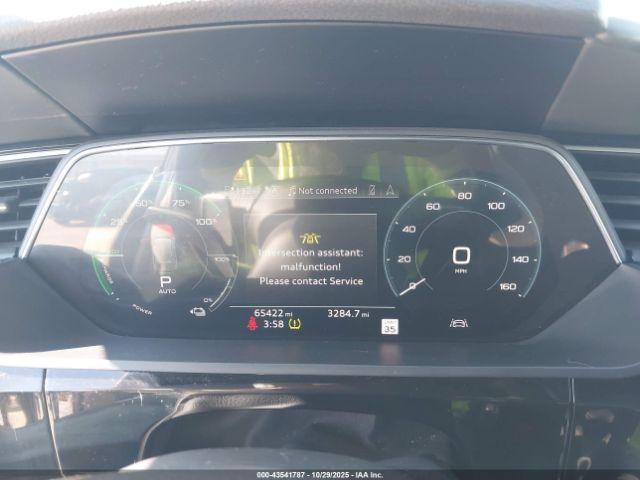 Audi e-tron Premium Plus Image 5