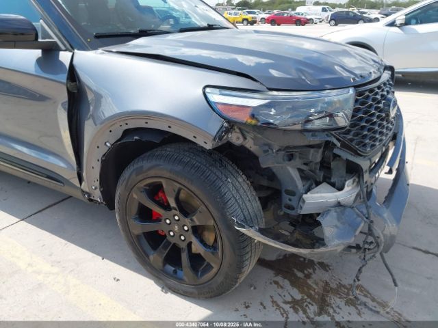 Ford Explorer St Image 15