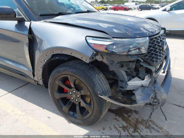 Ford Explorer St Image 15