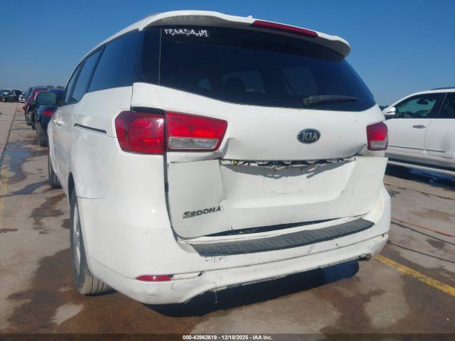 Kia Sedona Lx Image 15
