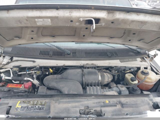 Ford E-350 Xl Image 16