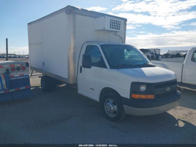 Chevrolet Express 4500 Image 1