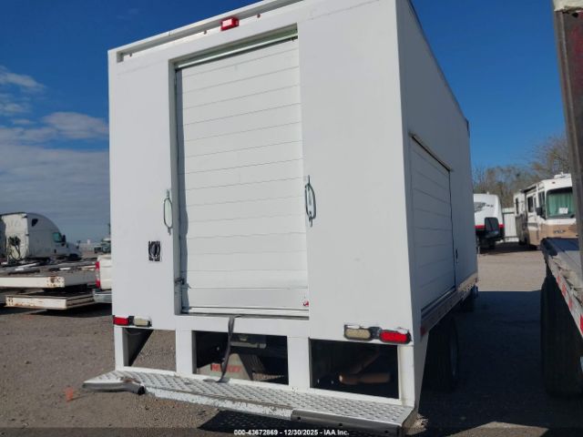 Chevrolet Express 4500 Image 4