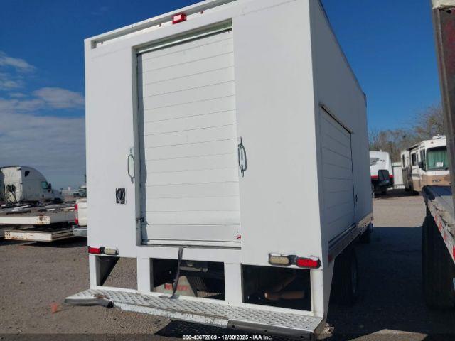 Chevrolet Express 4500 Image 4