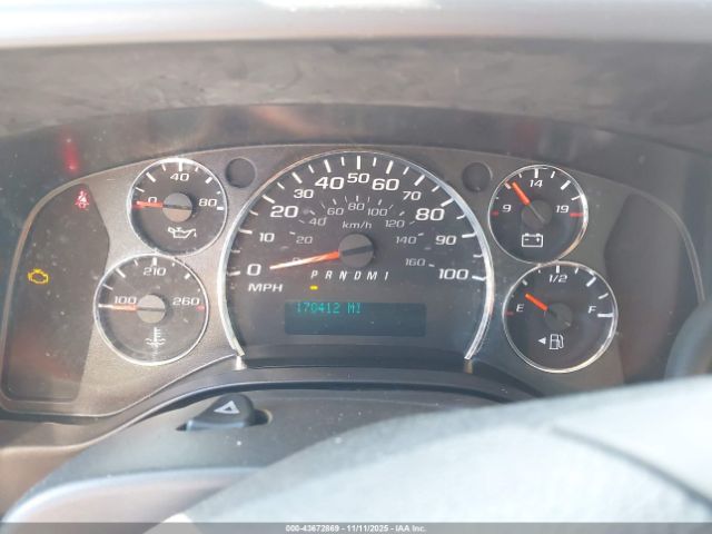 Chevrolet Express 4500 Image 3