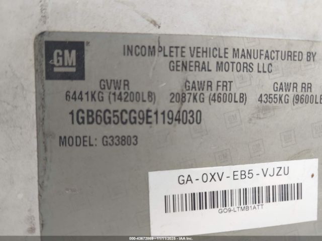 Chevrolet Express 4500 Image 10