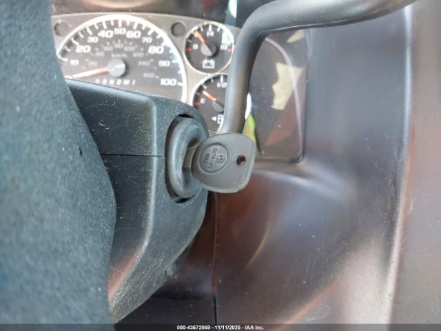 Chevrolet Express 4500 Image 11