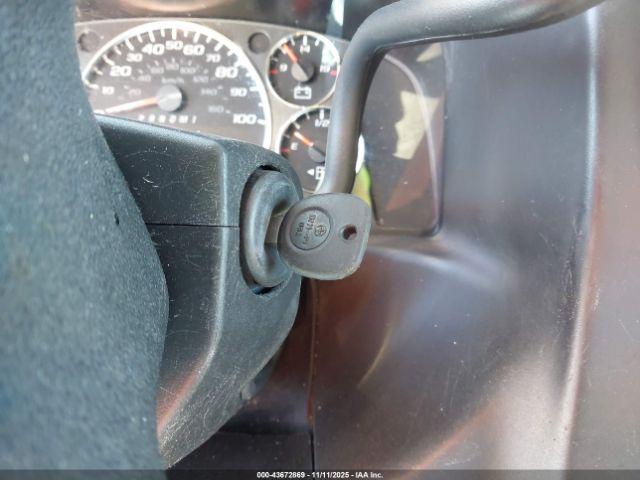 Chevrolet Express 4500 Image 11