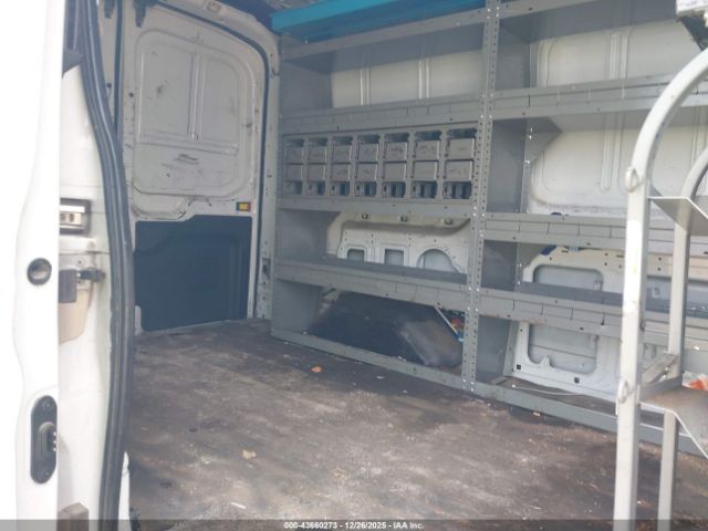 Ford Transit Image 8