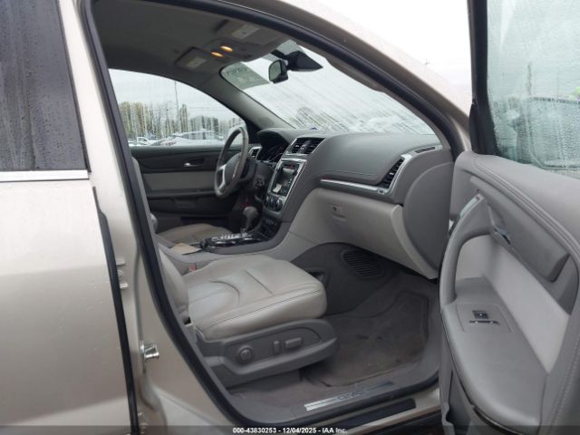 GMC Acadia Image 5