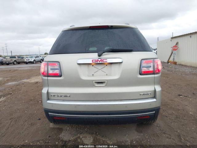 GMC Acadia Image 17