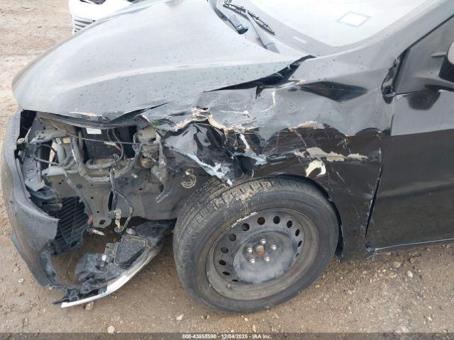 Toyota Corolla Le Image 9