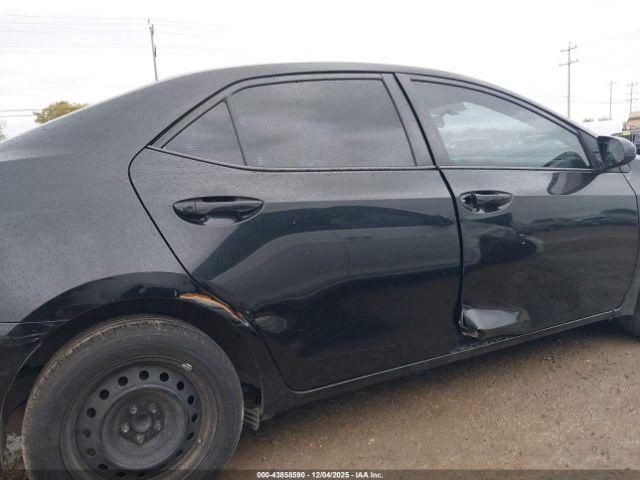 Toyota Corolla Le Image 4